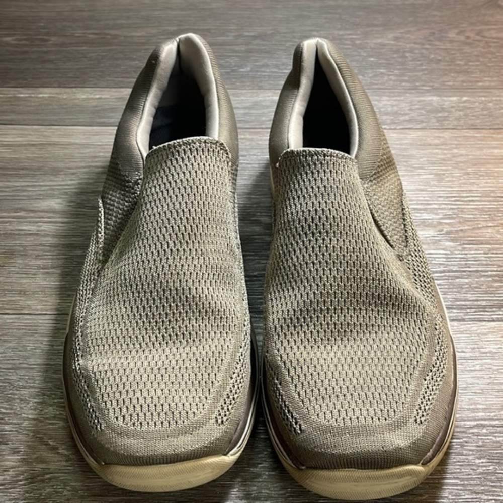 Skechers mens shoes size 12 (a79)
